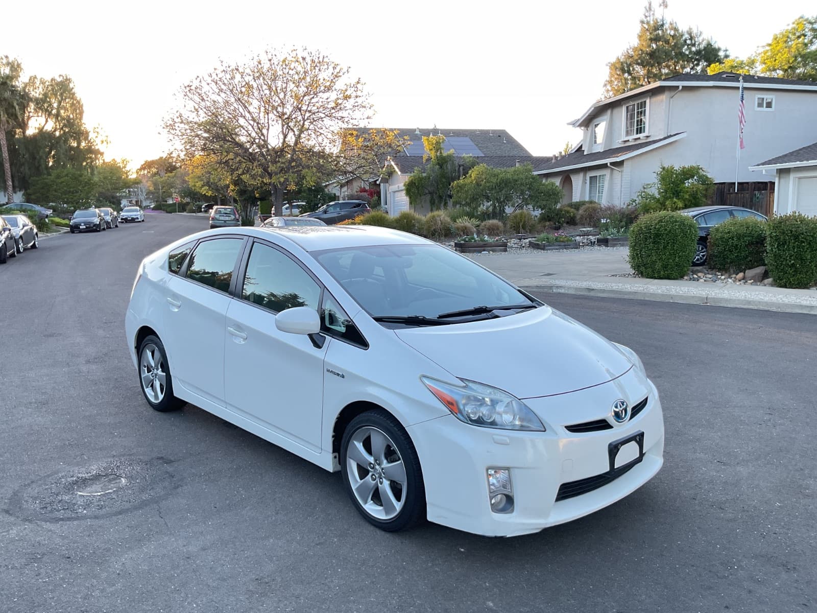2010 Toyota Prius, photo 2 of 13, at United Flex Auto Sales in Pleasant Hill, CA