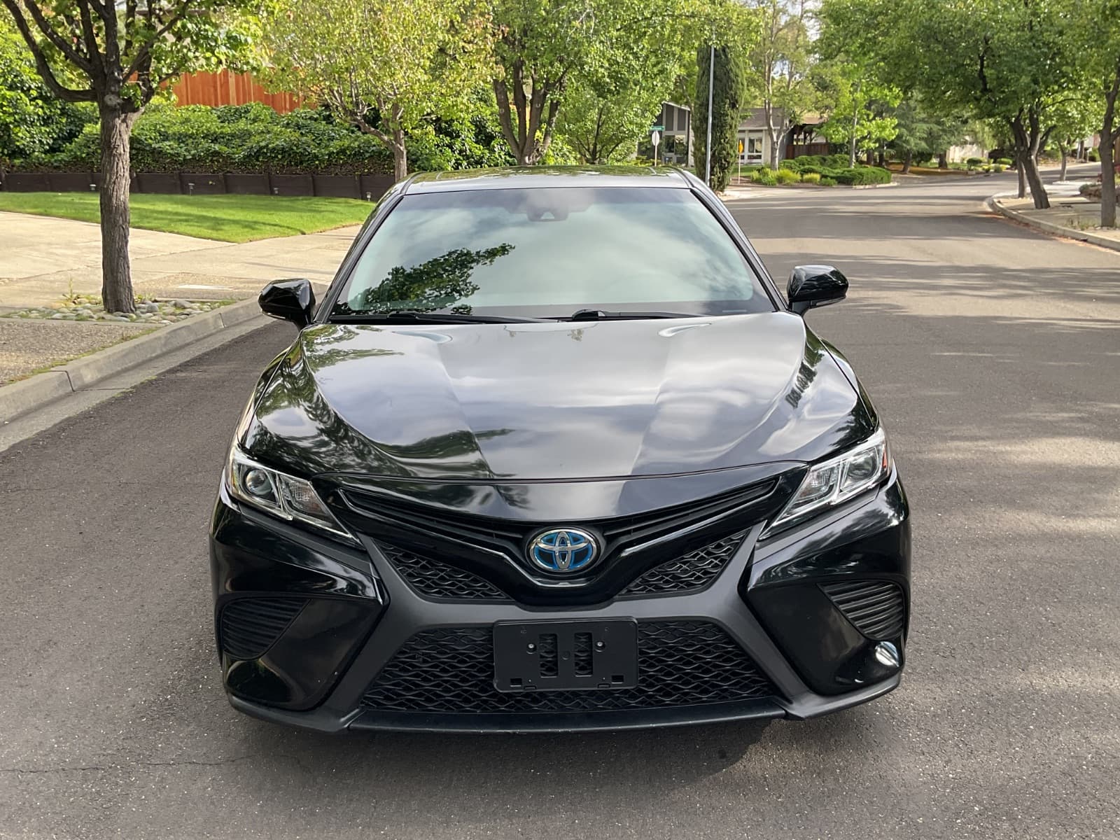 2018 Toyota Camry, photo 2 of 20, at United Flex Auto Sales in Pleasant Hill, CA
