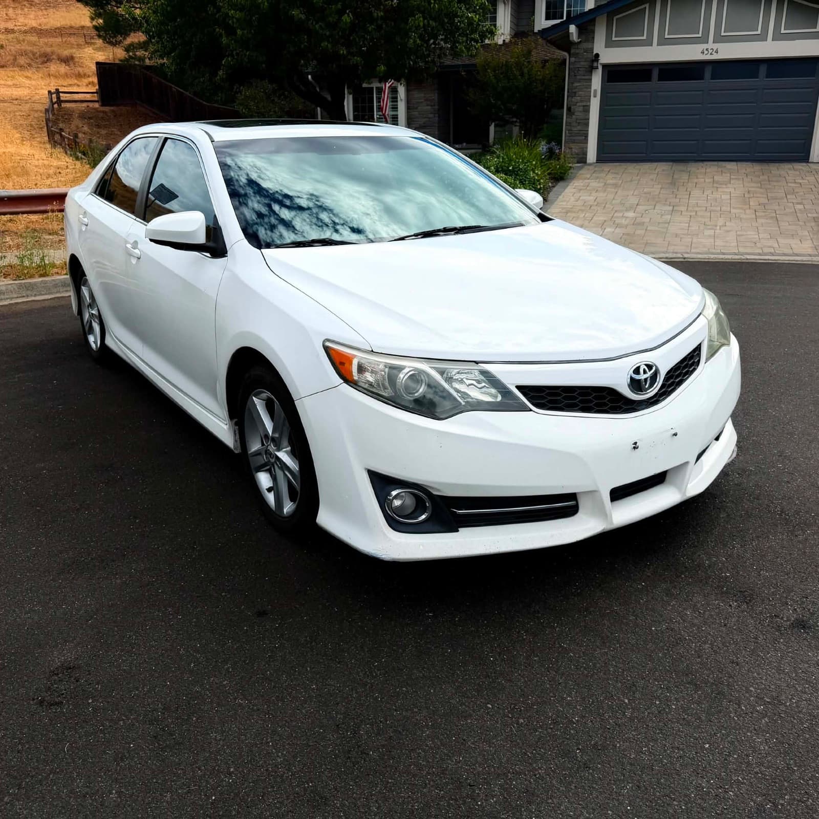 2013 Toyota Camry, photo 2 of 14, at United Flex Auto Sales in Pleasant Hill, CA