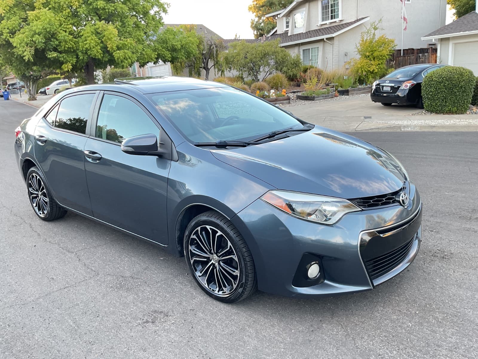 2015 Toyota Corolla, photo 2