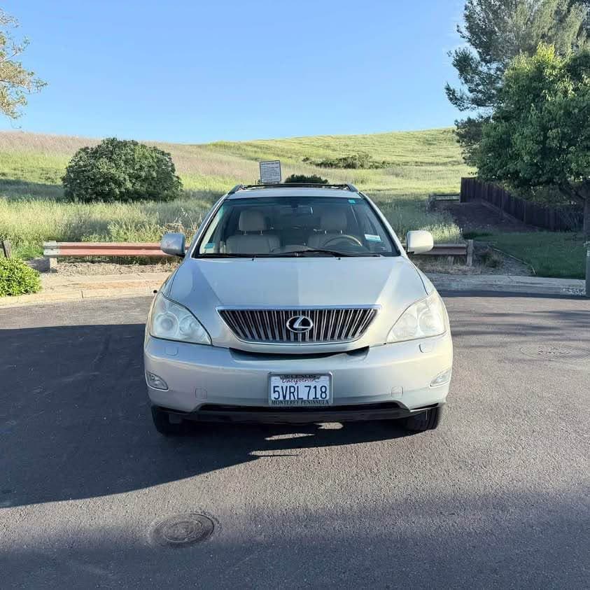 2007 Lexus RX 350, photo 2 of 8, at United Flex Auto Sales in Pleasant Hill, CA