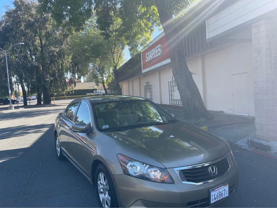 2009 Honda Accord LX-P, photo 2 of 8, at United Flex Auto Sales in Pleasant Hill, CA