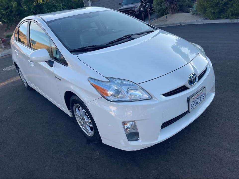 2011 Toyota Prius IV, photo 2 of 8, at United Flex Auto Sales in Pleasant Hill, CA