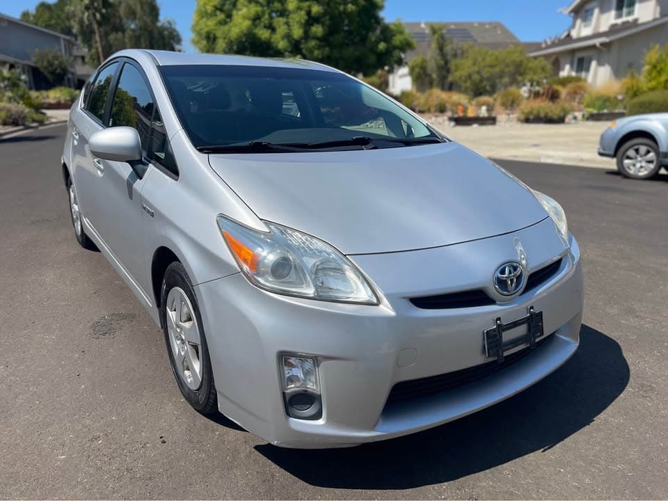 2011 Toyota Prius IV, photo 2 of 8, at United Flex Auto Sales in Pleasant Hill, CA