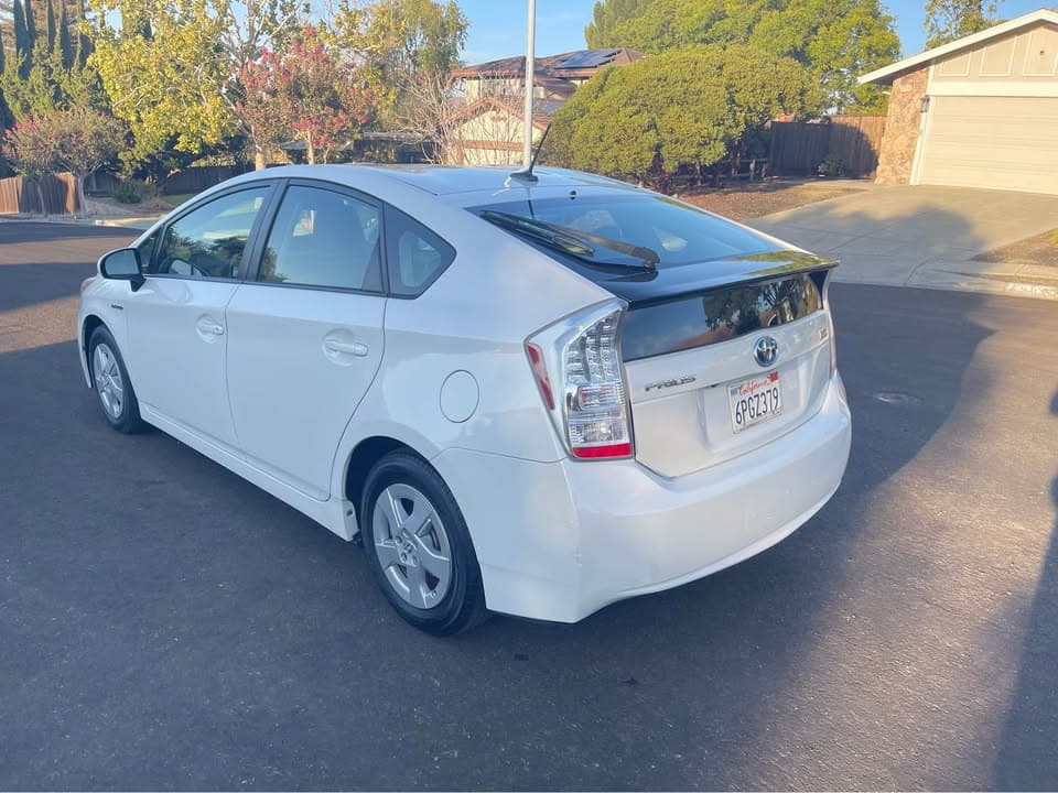 2011 Toyota Prius IV, photo 8 of 8, at United Flex Auto Sales in Pleasant Hill, CA