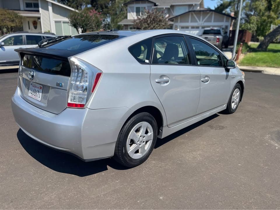 2011 Toyota Prius IV, photo 8 of 8, at United Flex Auto Sales in Pleasant Hill, CA