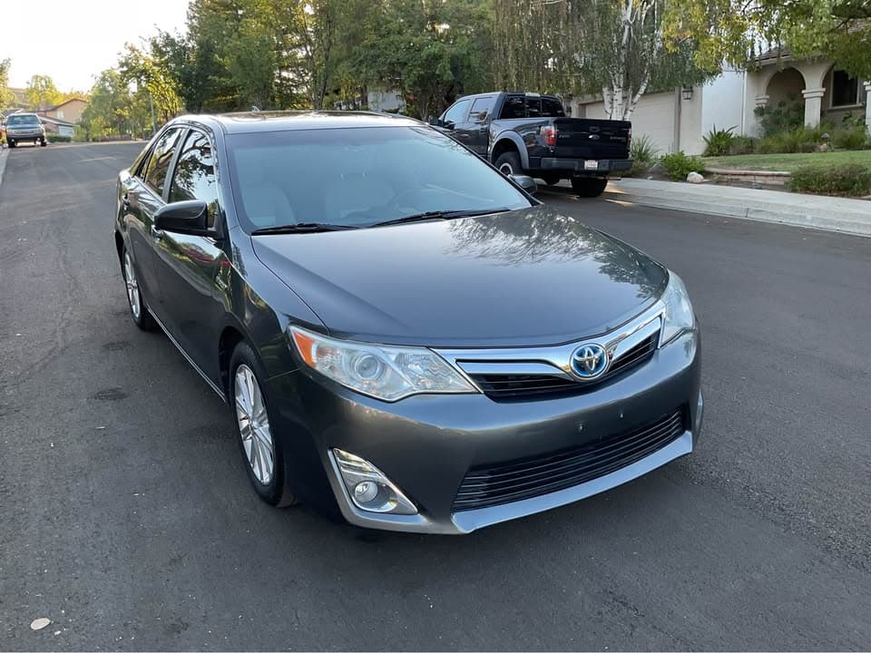 2012 Toyota Camry Hybrid XLE, photo 2 of 8, at United Flex Auto Sales in Pleasant Hill, CA