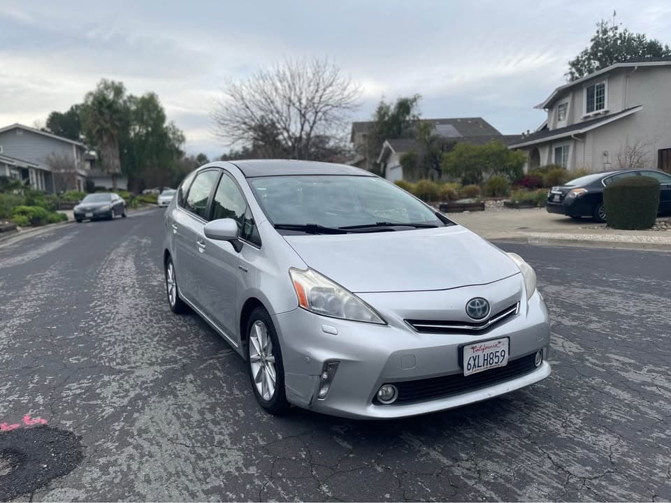 2012 Toyota Prius V Five, photo 2 of 8, at United Flex Auto Sales in Pleasant Hill, CA