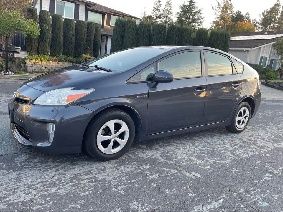 2013 Toyota Prius Two, photo 2 of 8, at United Flex Auto Sales in Pleasant Hill, CA