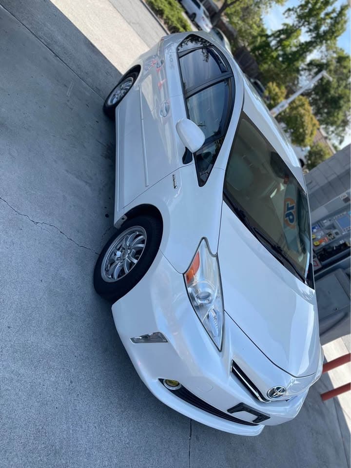 2013 Toyota Prius V Three, photo 2 of 8, at United Flex Auto Sales in Pleasant Hill, CA