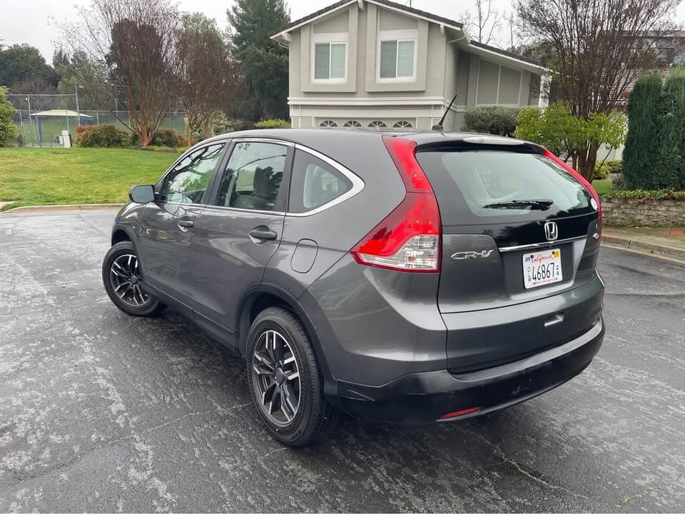 2014 Honda CR-V LX, photo 2 of 8, at United Flex Auto Sales in Pleasant Hill, CA