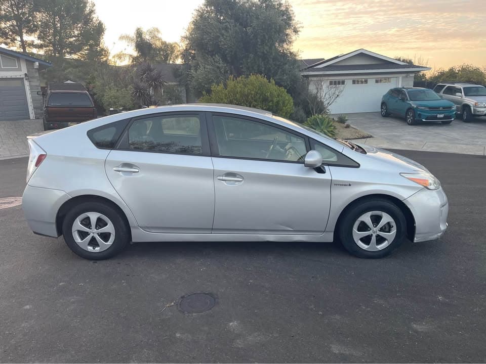 2014 Toyota Prius Four, photo 8 of 8, at United Flex Auto Sales in Pleasant Hill, CA