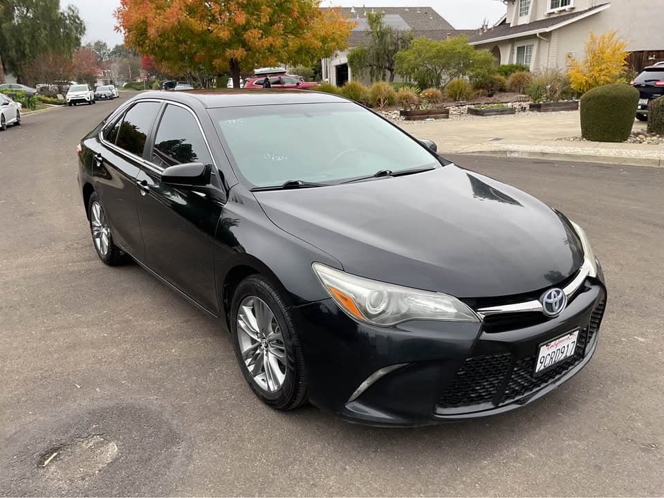 2015 Toyota Camry SE, photo 2 of 8, at United Flex Auto Sales in Pleasant Hill, CA