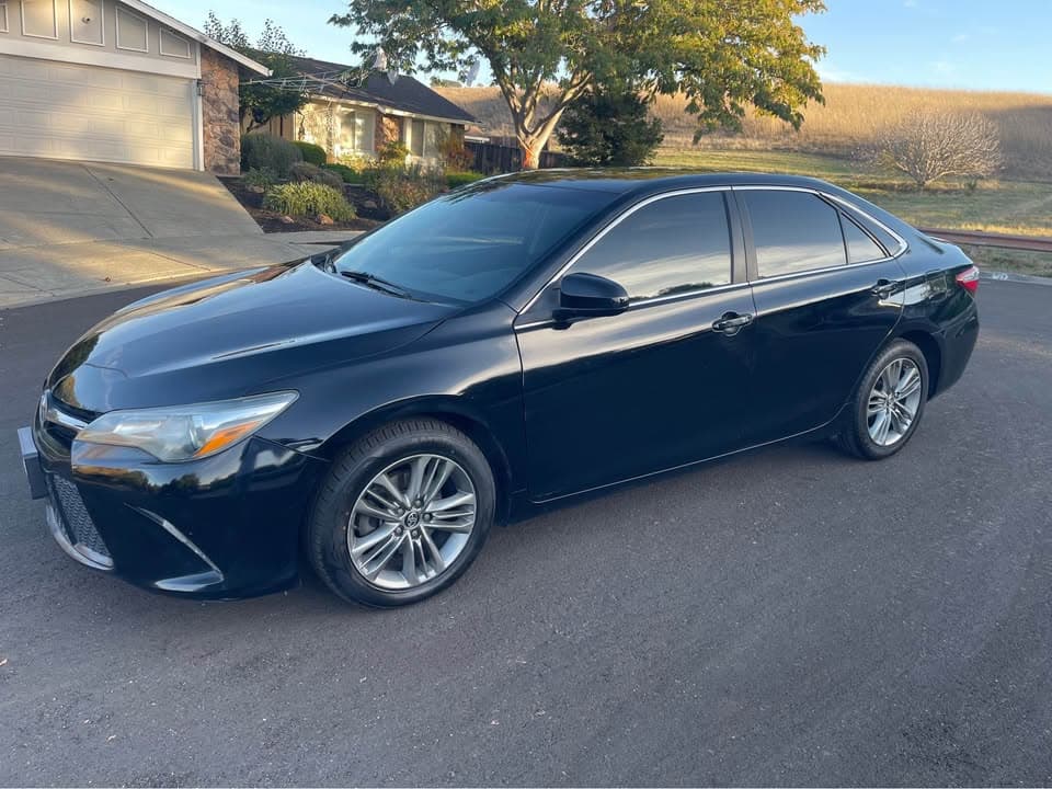 2016 Toyota Camry SE, photo 2 of 8, at United Flex Auto Sales in Pleasant Hill, CA