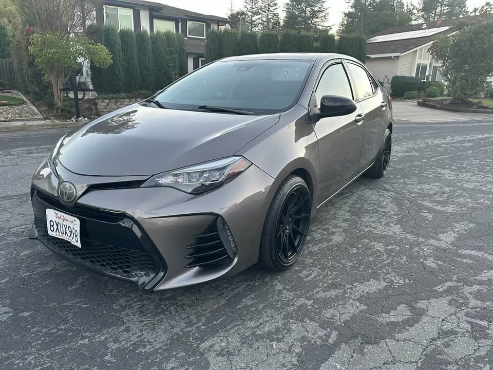 2017 Toyota Corolla SE, photo 2 of 8, at United Flex Auto Sales in Pleasant Hill, CA