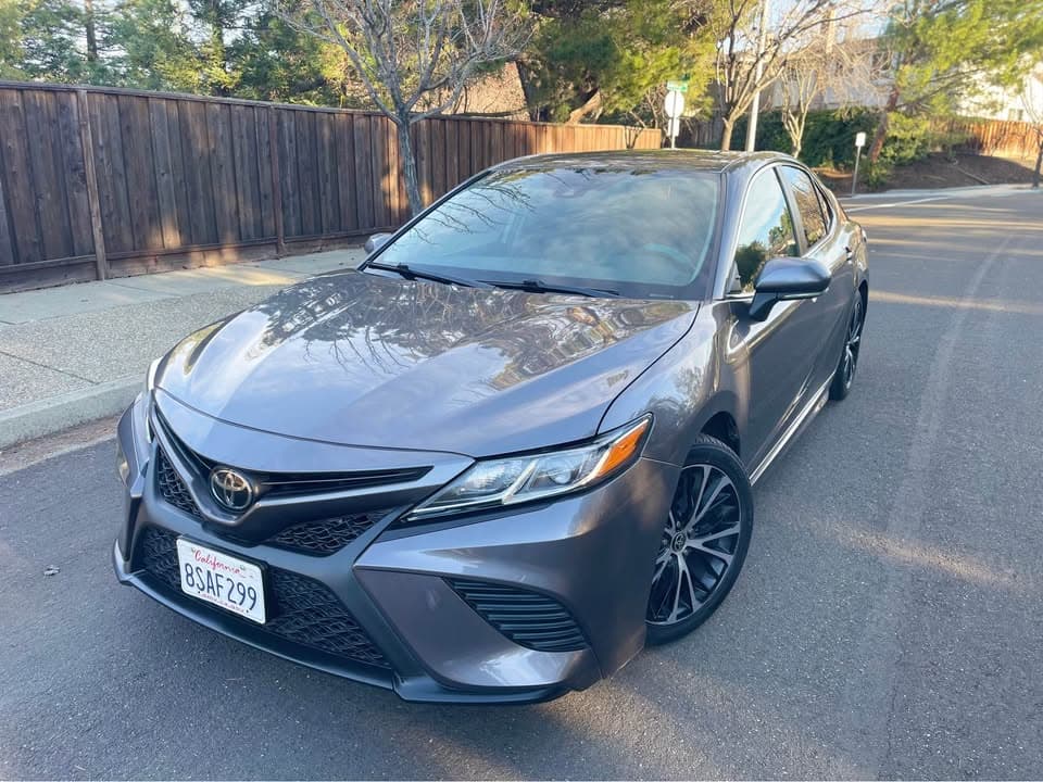 2020 Toyota Camry SE, photo 2 of 8, at United Flex Auto Sales in Pleasant Hill, CA